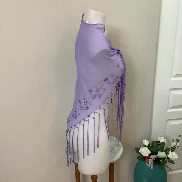 Pretty Mauve Embroidered Semi-sheer Shawl One Size - Picture 1 of 13